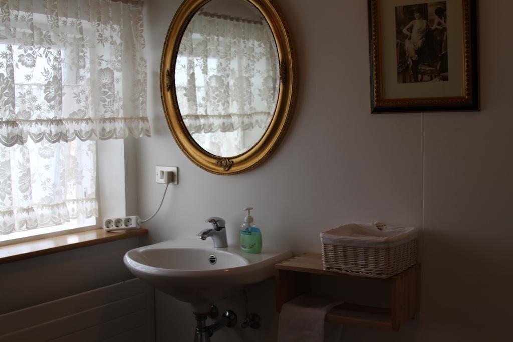 אקורירי Lonsa Guesthouse מראה חיצוני תמונה