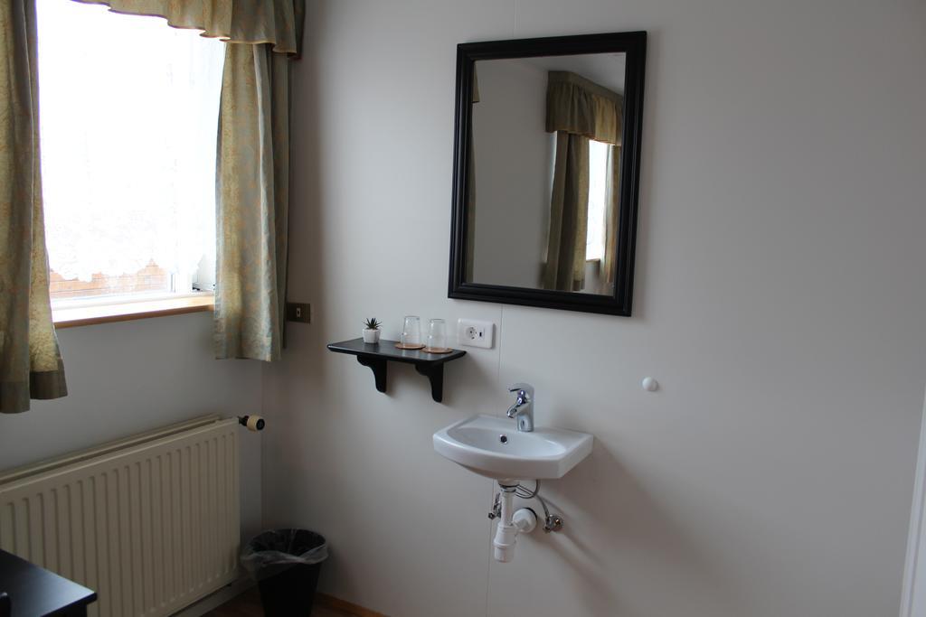 אקורירי Lonsa Guesthouse מראה חיצוני תמונה