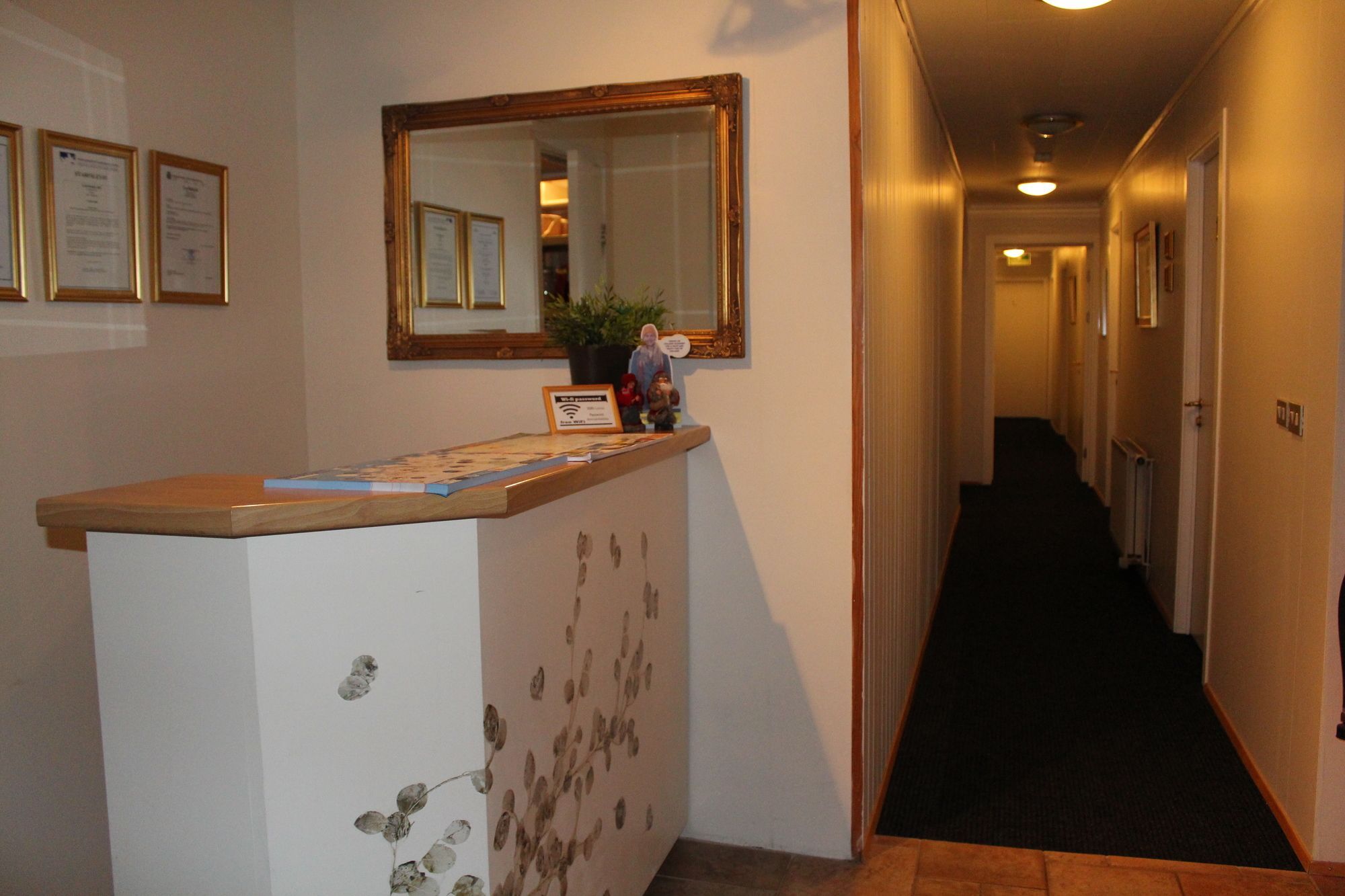 אקורירי Lonsa Guesthouse מראה חיצוני תמונה